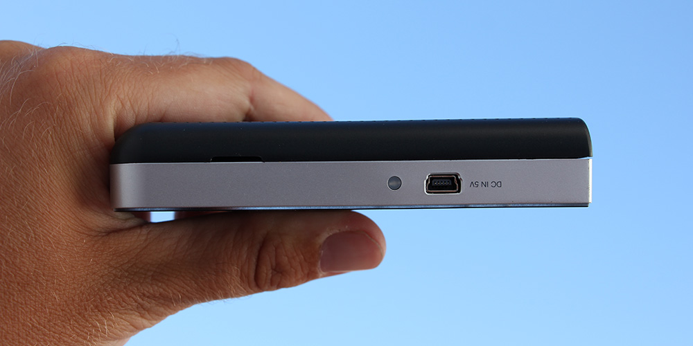 Smartnovas smarta lösning att ladda med en USB-kontakt.